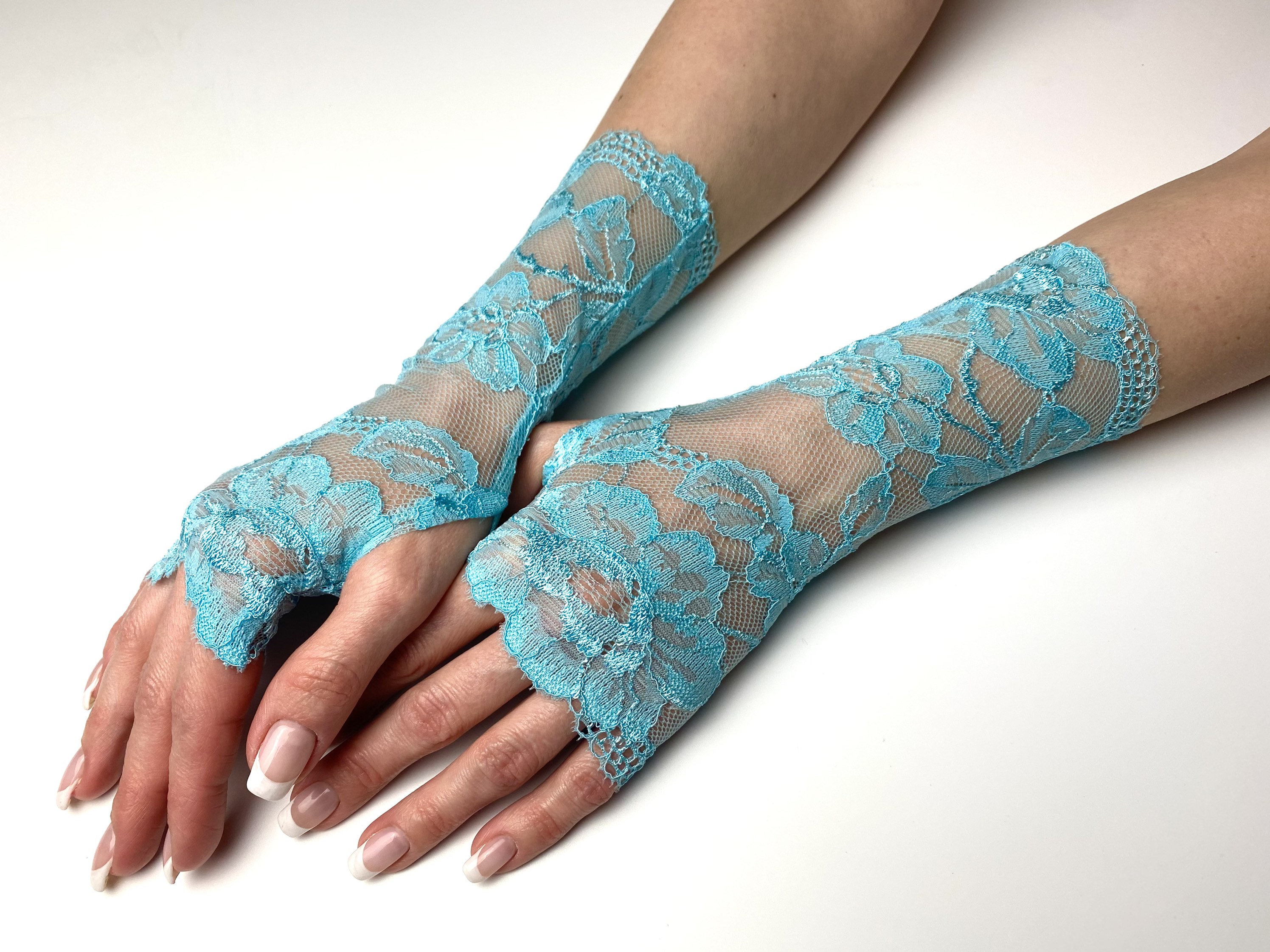 lace gloves blue