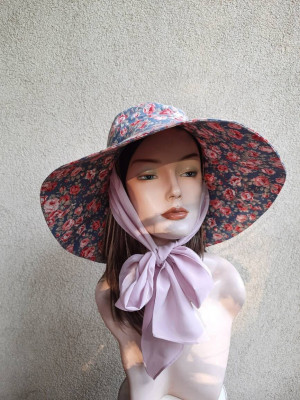 Women's Romantic sun hat, turquoise cotton sun hat with wide brimm,  hat from flowers print fabric with roses with natural silk ties-mask