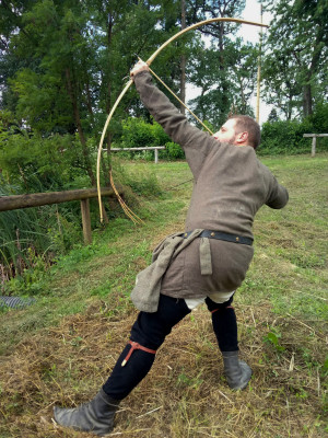 Viking Archery Reenactment Bow, Medieval Bowfishing Hunting Wooden Traditional Bamboo Bow, Shooting Strong Bow for Target Archery Tournament