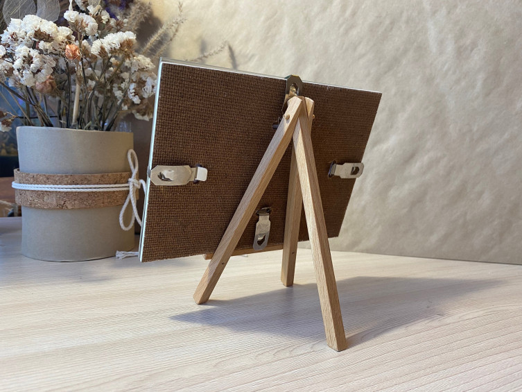 Mini Easel with Glass clip frame, desktop stand natural wooden mini  decorative easel, Glass clip picture frames Frameless photo frames 63776 in  online supermarket