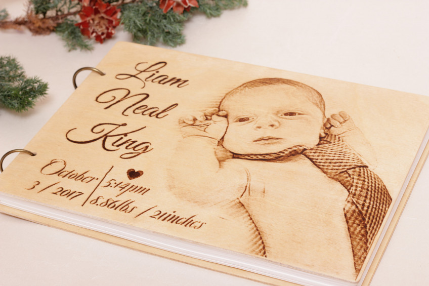 WOODEN PERSONALIZED PHOTO ALBUM